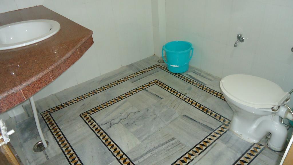 Krishna Paying Guest House Waranasi Zewnętrze zdjęcie